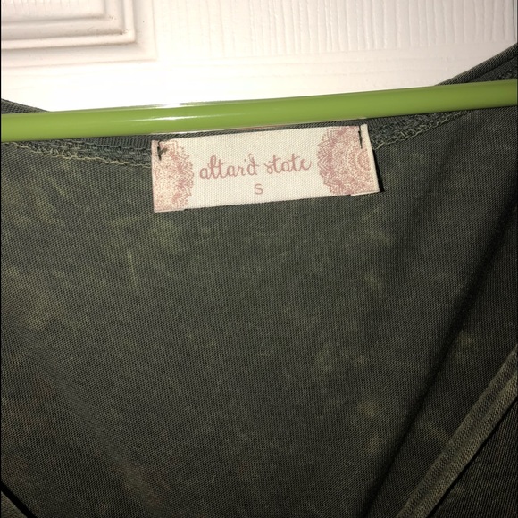 Asymmetrical hem T-shirt - Picture 4 of 4